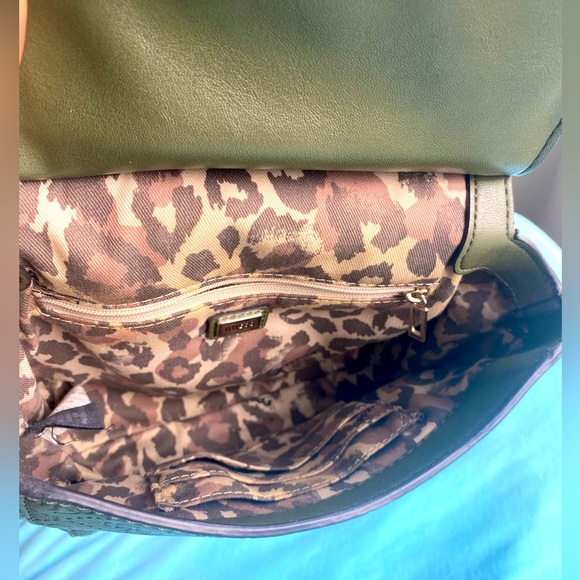 GUESS | CROSS BODY PURSE - Picture 2 of 4